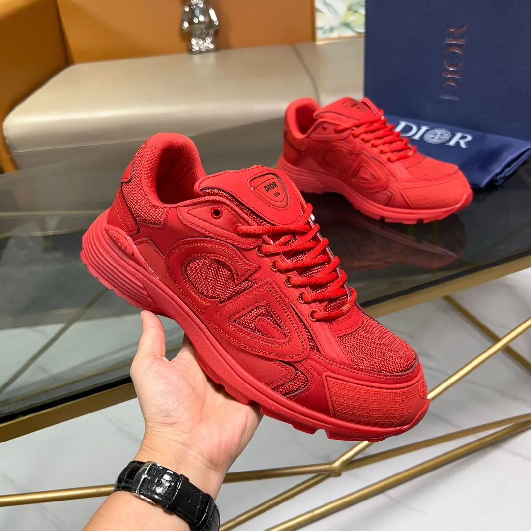 Men's Men's Shoes💰P460💰【DIOR】Dior's new B30 low-top sneakers✅ Carefully crafted from gray mesh fabric and white technical fabric, it features a CD30" graphic logo, and "DIO~B30" and "CD30" logos on the heel and tongue. The extra-light sculpted rubber sole is paired with iconic embellishments to enhance style, and internal stretch details create an ideal and comfortable wearing experience. Can be matched with a variety of casual looks to highlight a fashionable and modern sports style. Size: 38-44 (45 can be customized)